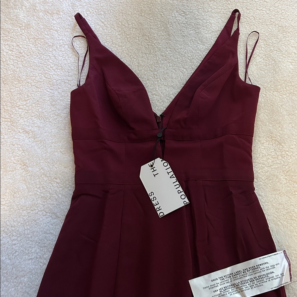 Dress The Population - Viola Gown deep wine/burgundy color - Picture 4 of 8